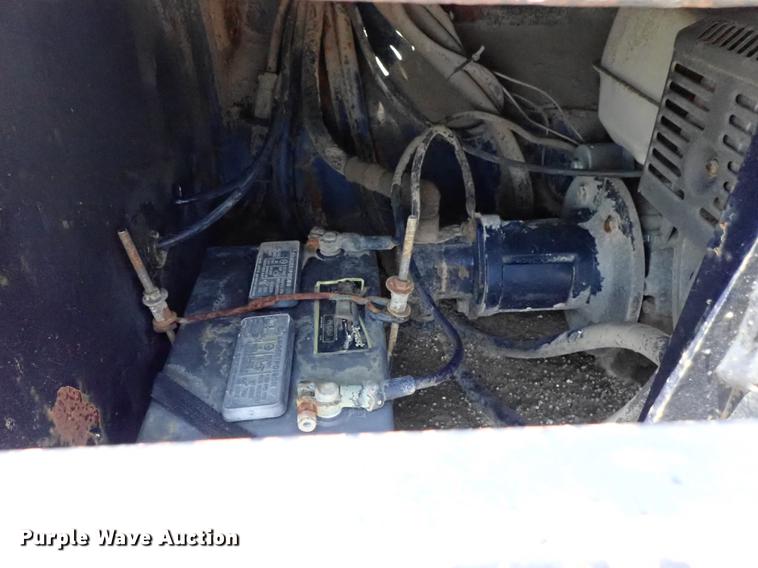 image for item DF1228 1995 Eager Beaver 35GSL lowboy equipment trailer