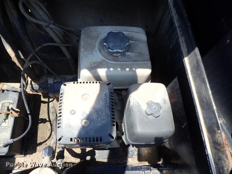 image for item DF1228 1995 Eager Beaver 35GSL lowboy equipment trailer