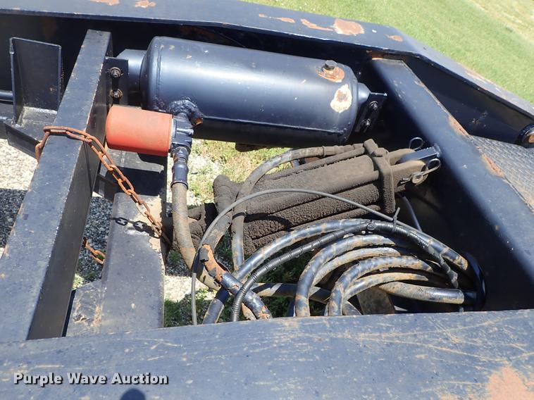 image for item DF1228 1995 Eager Beaver 35GSL lowboy equipment trailer