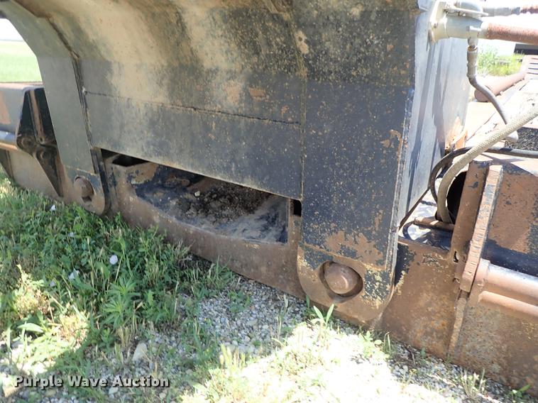 image for item DF1228 1995 Eager Beaver 35GSL lowboy equipment trailer