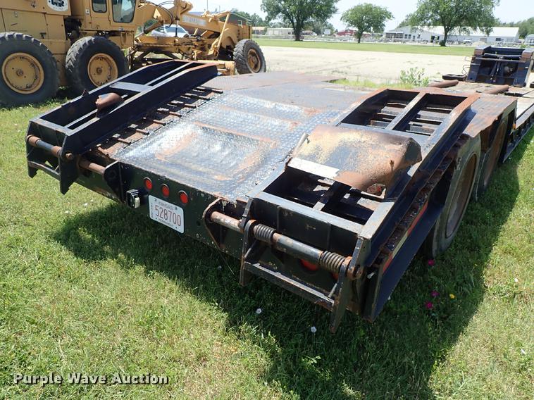 image for item DF1228 1995 Eager Beaver 35GSL lowboy equipment trailer