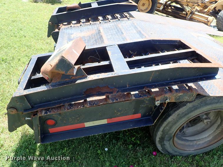 image for item DF1228 1995 Eager Beaver 35GSL lowboy equipment trailer