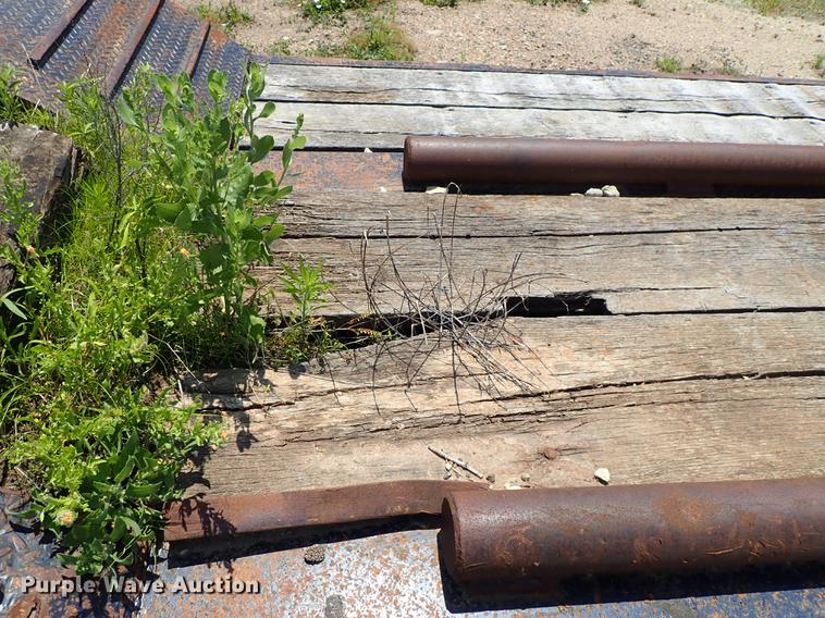 image for item DF1228 1995 Eager Beaver 35GSL lowboy equipment trailer