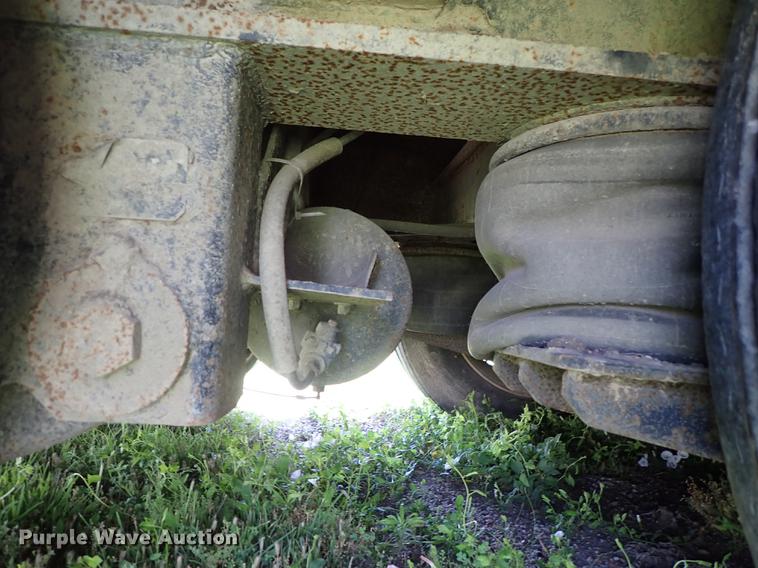 image for item DF1228 1995 Eager Beaver 35GSL lowboy equipment trailer