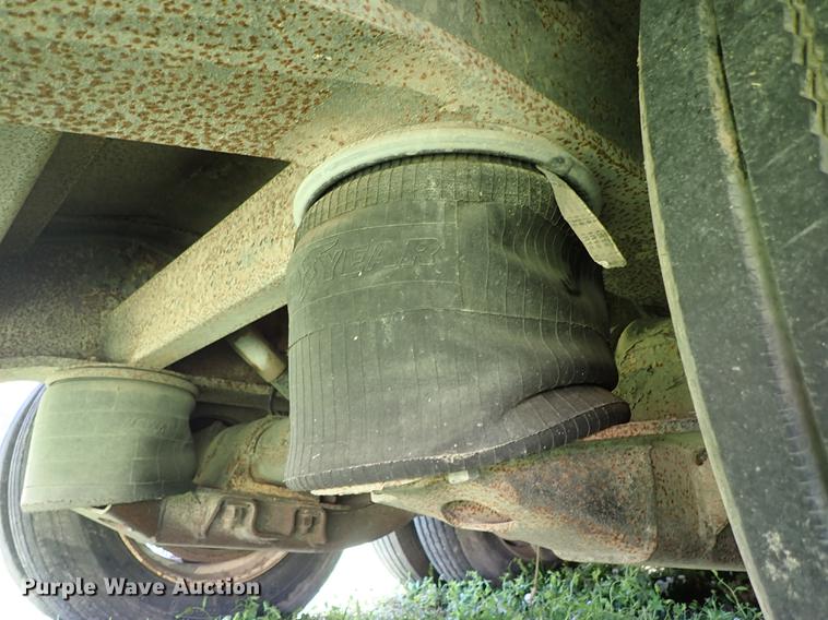 image for item DF1228 1995 Eager Beaver 35GSL lowboy equipment trailer