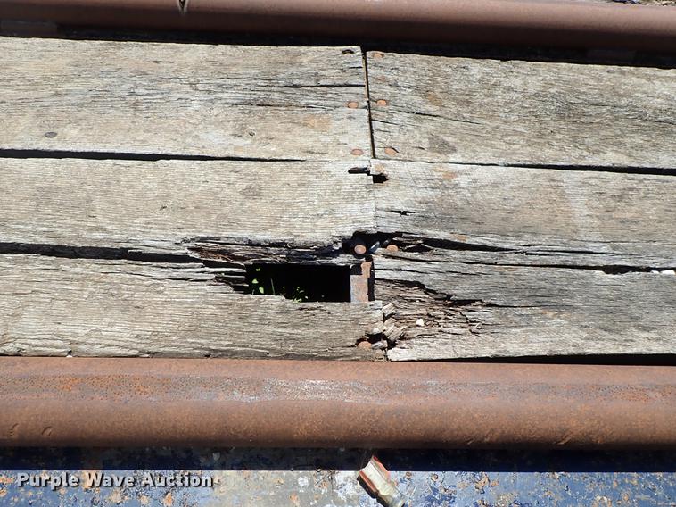 image for item DF1228 1995 Eager Beaver 35GSL lowboy equipment trailer