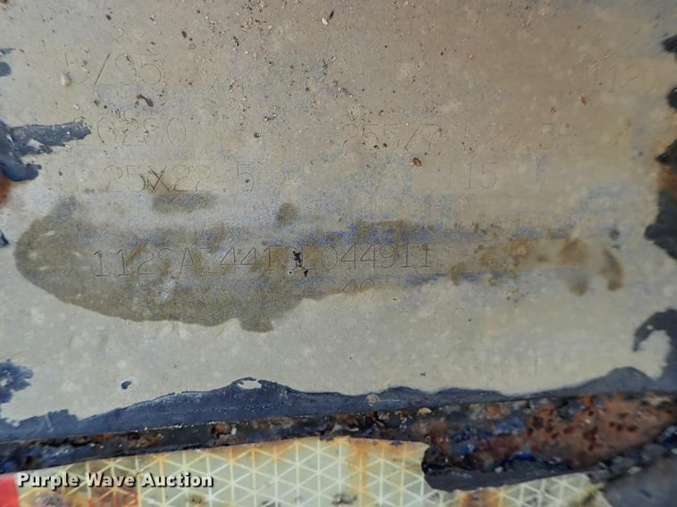 image for item DF1228 1995 Eager Beaver 35GSL lowboy equipment trailer