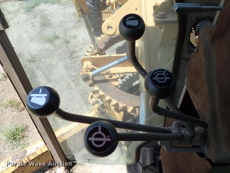 image for item DF1229 Champion 720 motor grader