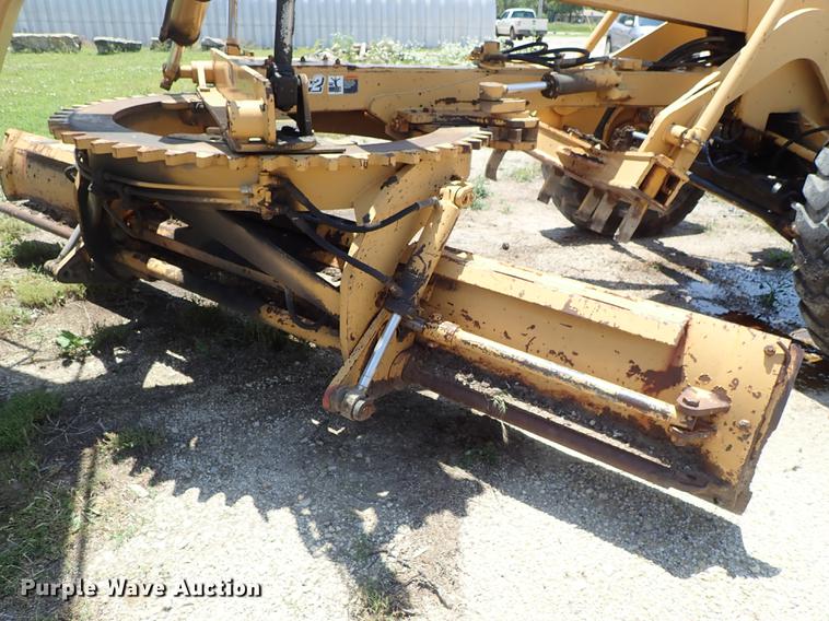 image for item DF1229 Champion 720 motor grader