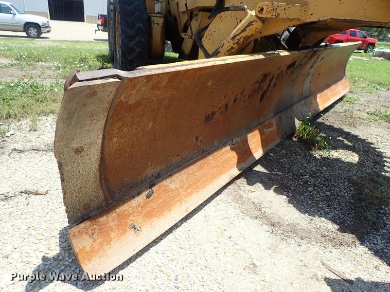 image for item DF1229 Champion 720 motor grader