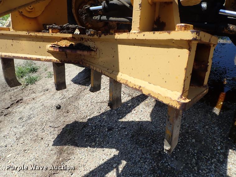 image for item DF1229 Champion 720 motor grader