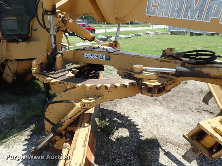 image for item DF1229 Champion 720 motor grader