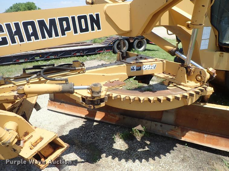 image for item DF1229 Champion 720 motor grader