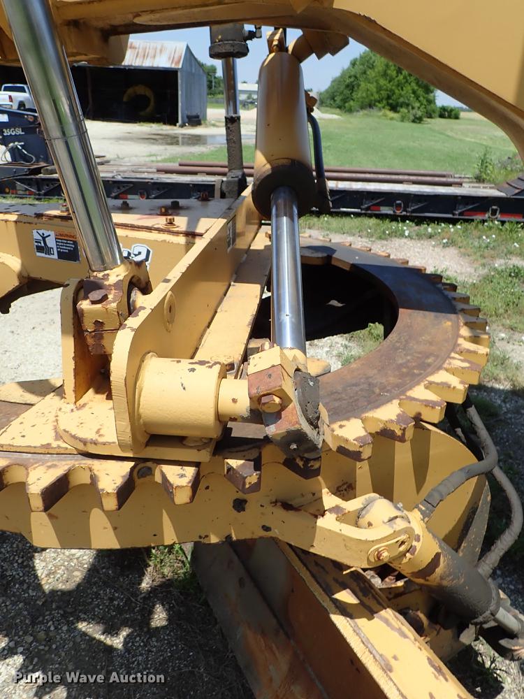 image for item DF1229 Champion 720 motor grader