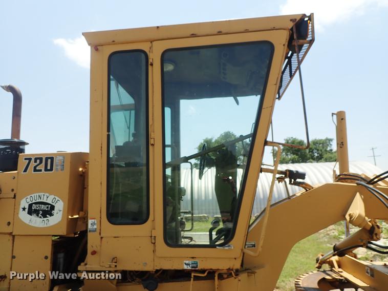 image for item DF1229 Champion 720 motor grader