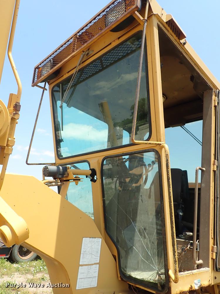 image for item DF1229 Champion 720 motor grader