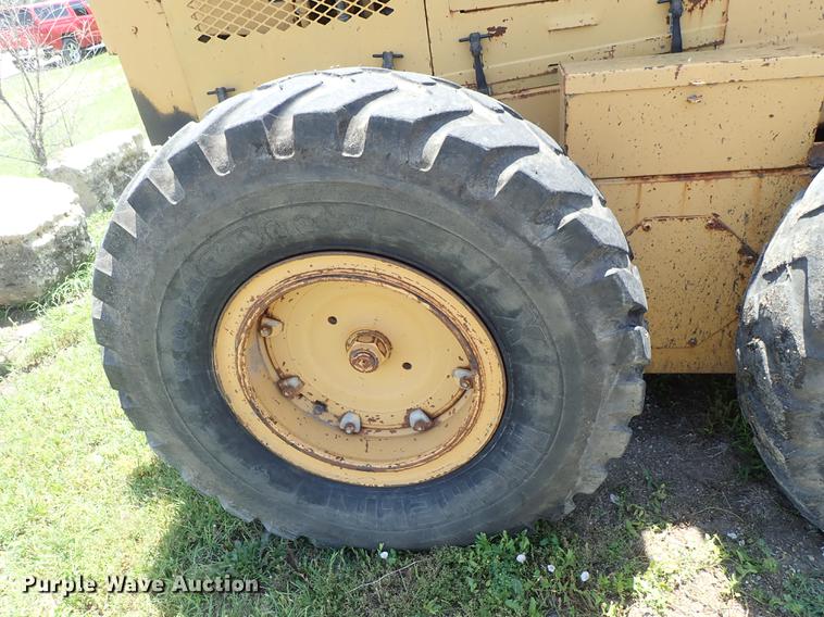 image for item DF1229 Champion 720 motor grader