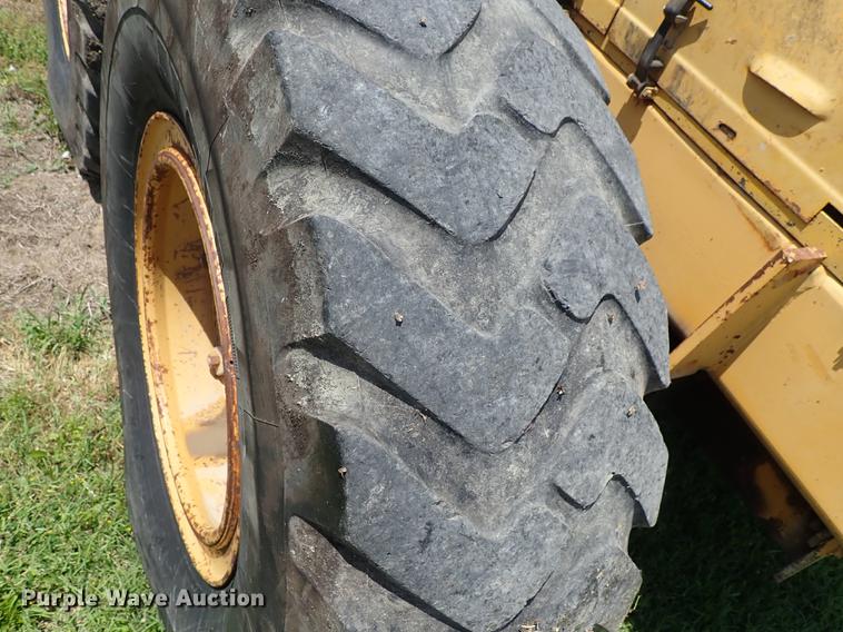 image for item DF1229 Champion 720 motor grader