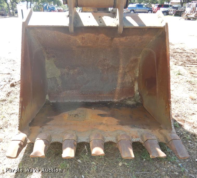 image for item DF2561 2005 Kobelco SK480LC excavator