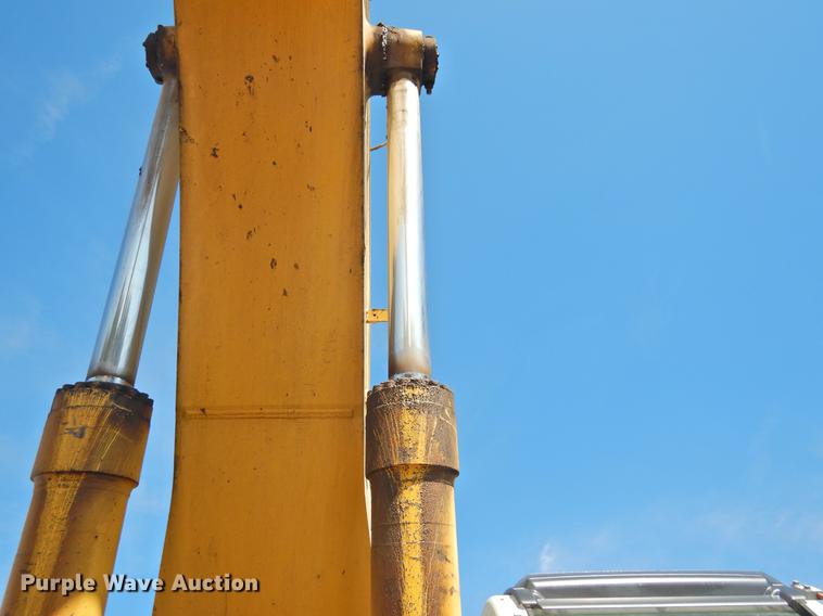 image for item DF2561 2005 Kobelco SK480LC excavator