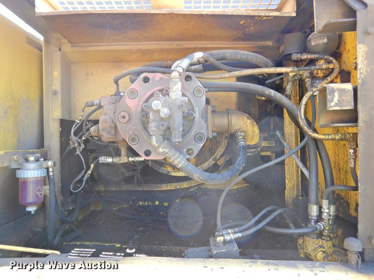 image for item DF2561 2005 Kobelco SK480LC excavator