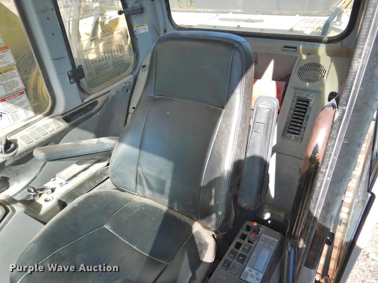 image for item DF2561 2005 Kobelco SK480LC excavator