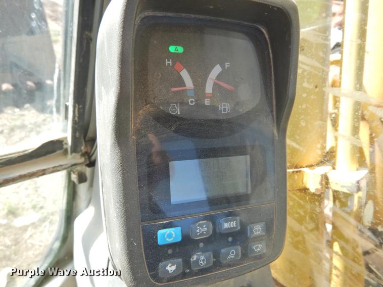 image for item DF2561 2005 Kobelco SK480LC excavator