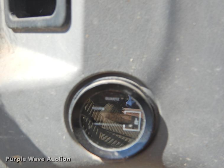 image for item DF2561 2005 Kobelco SK480LC excavator