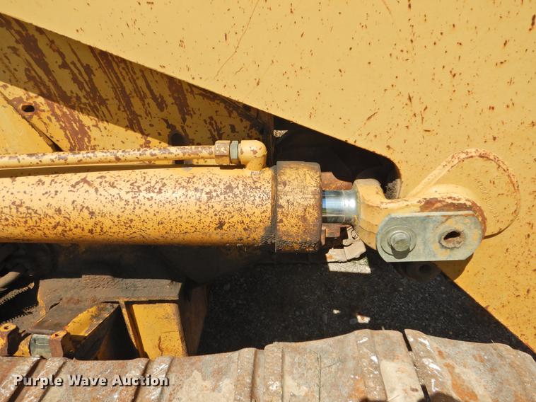 image for item DF2562 1999 Caterpillar 963C track loader