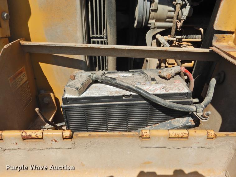 image for item DF2562 1999 Caterpillar 963C track loader