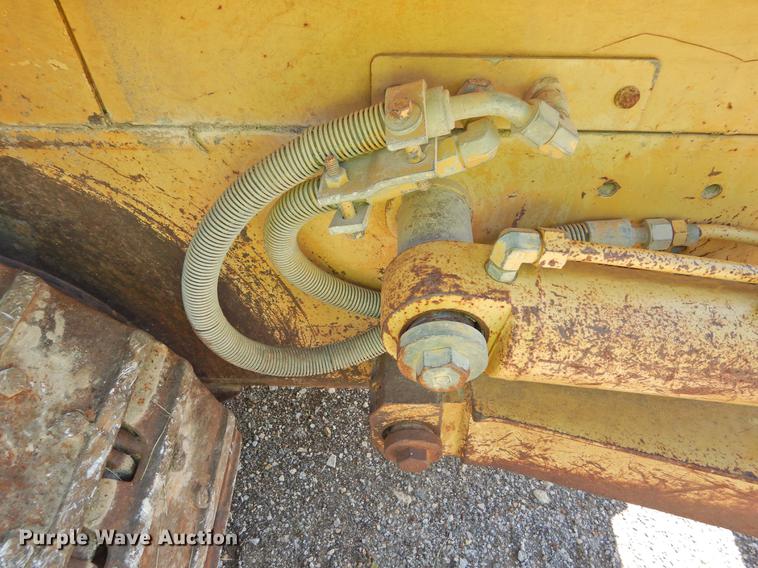 image for item DF2562 1999 Caterpillar 963C track loader