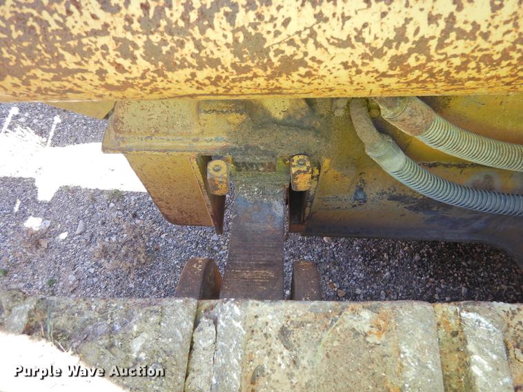 image for item DF2562 1999 Caterpillar 963C track loader