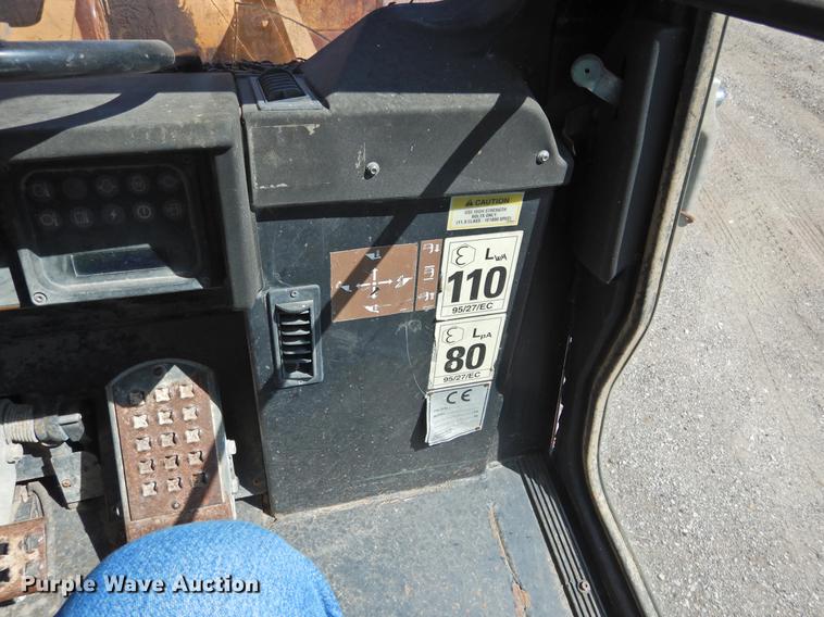 image for item DF2562 1999 Caterpillar 963C track loader