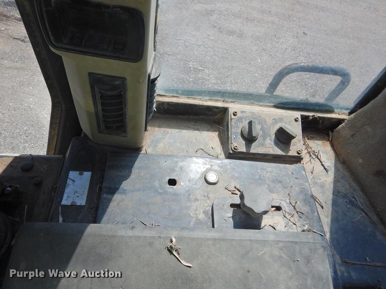 image for item DF2562 1999 Caterpillar 963C track loader