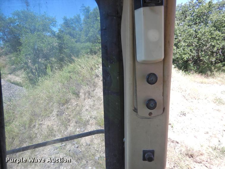 image for item DF2562 1999 Caterpillar 963C track loader