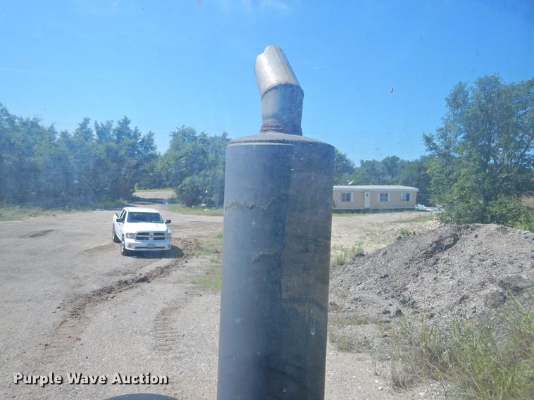 image for item DF2562 1999 Caterpillar 963C track loader