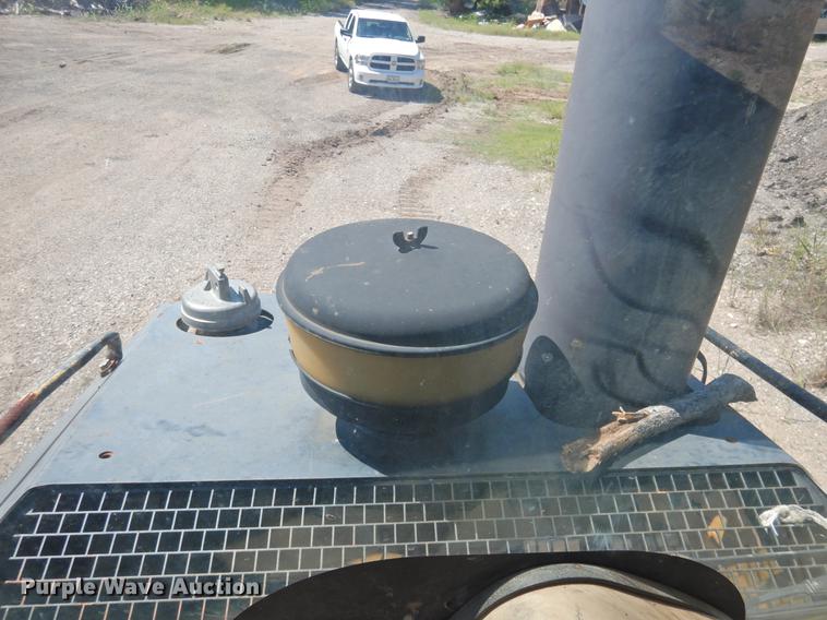 image for item DF2562 1999 Caterpillar 963C track loader