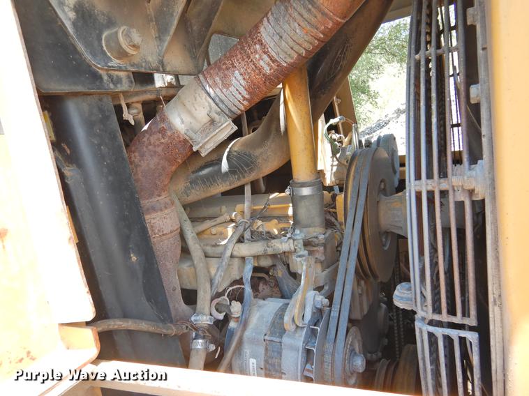 image for item DF2562 1999 Caterpillar 963C track loader