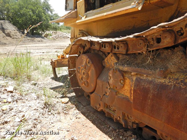 image for item DF2562 1999 Caterpillar 963C track loader