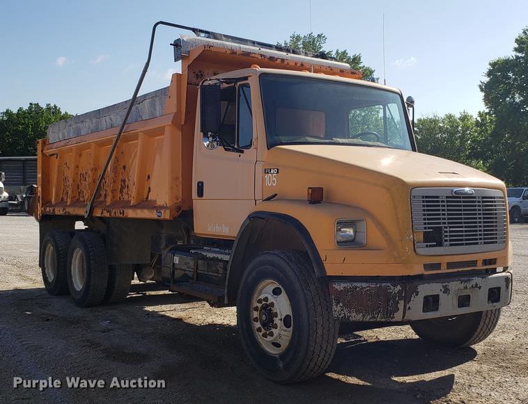 image for item DF3485 2004 Freightliner Business Class M2 dump truck