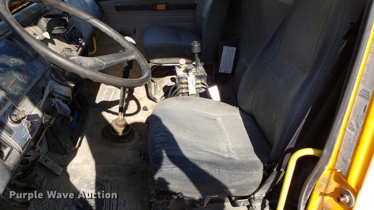 image for item DF3485 2004 Freightliner Business Class M2 dump truck