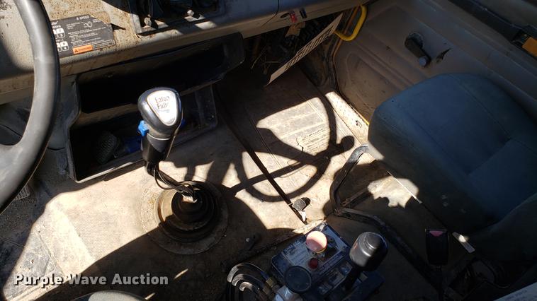 image for item DF3485 2004 Freightliner Business Class M2 dump truck