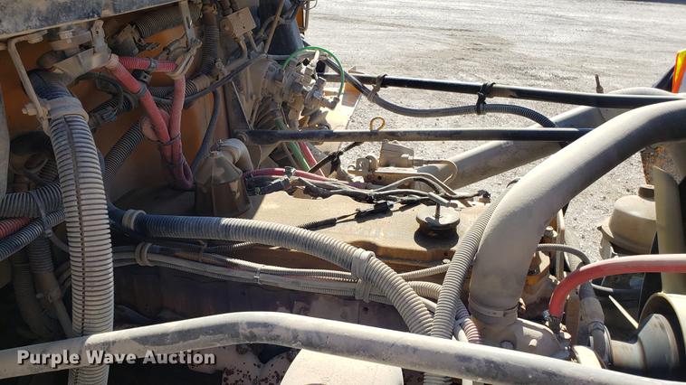 image for item DF3485 2004 Freightliner Business Class M2 dump truck