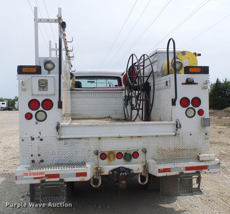 image for item DF7326 2007 Freightliner Business Class M2 service truck