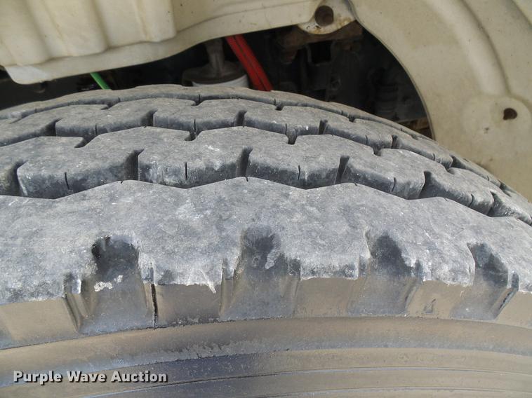 image for item DF7326 2007 Freightliner Business Class M2 service truck