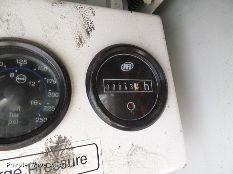 image for item DF7326 2007 Freightliner Business Class M2 service truck