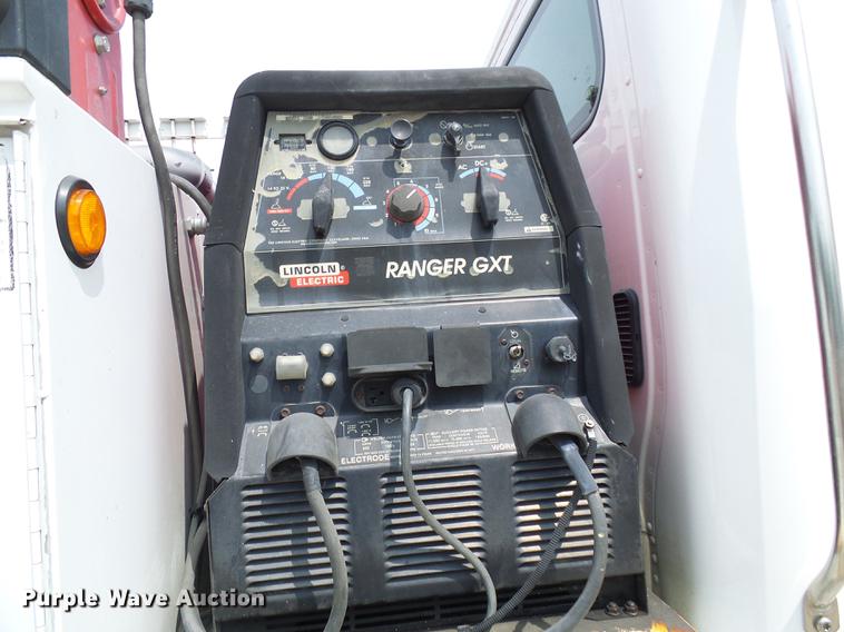 image for item DF7326 2007 Freightliner Business Class M2 service truck