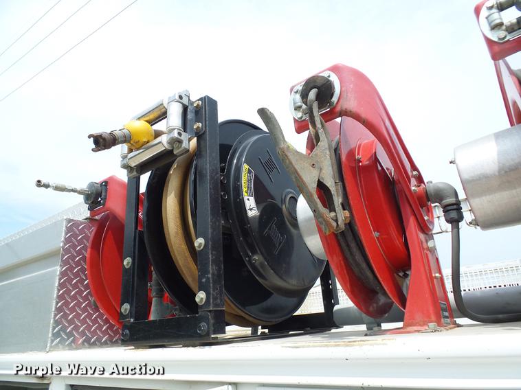 image for item DF7326 2007 Freightliner Business Class M2 service truck