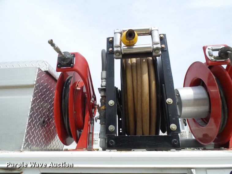 image for item DF7326 2007 Freightliner Business Class M2 service truck