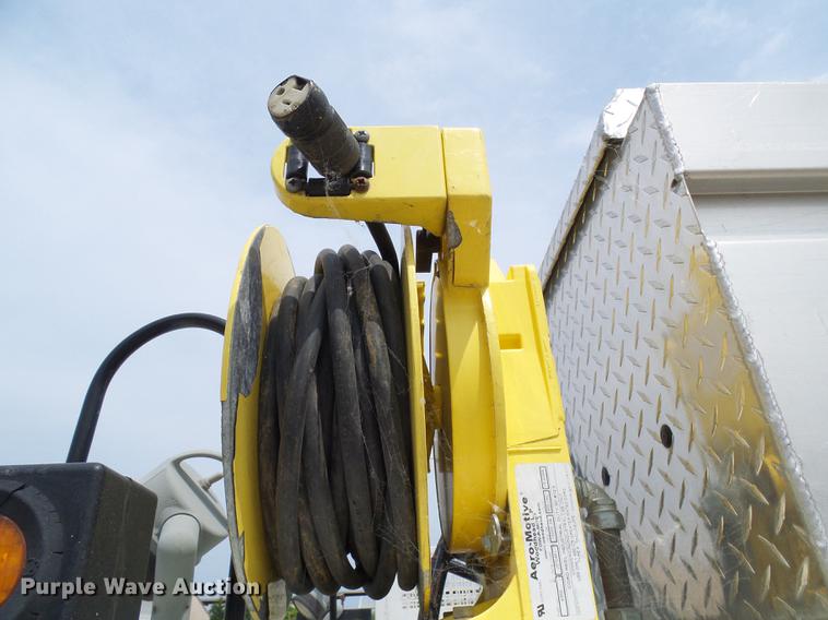 image for item DF7326 2007 Freightliner Business Class M2 service truck